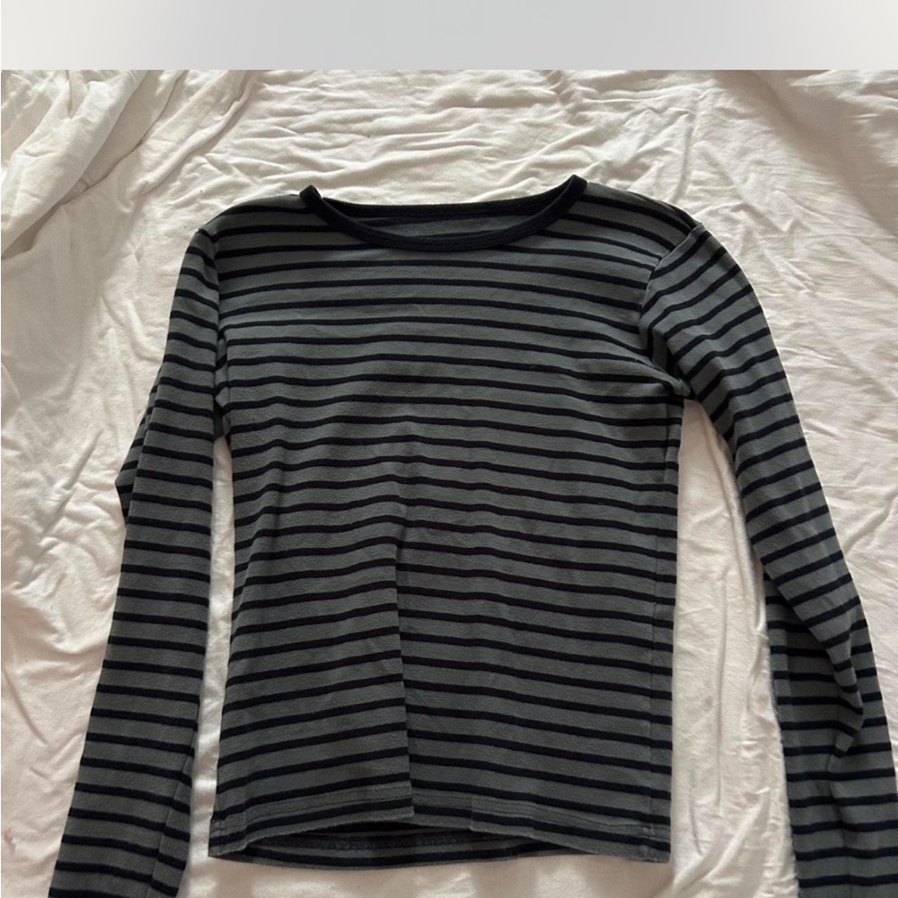 Brandy Melville Black and Gray Striped Long Sleeve Top